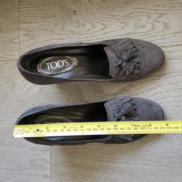 Tod's gray suede heels - Picture 5 of 9
